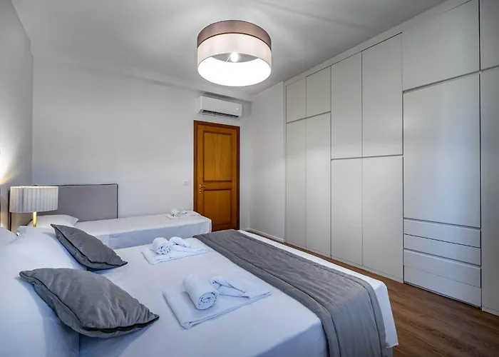 Yd Morgagni Charme * Florenz